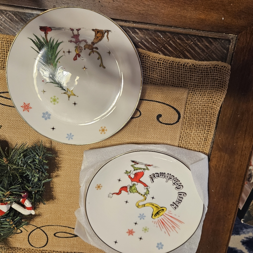 Grinch Accent Platea - Picture 3 of 4
